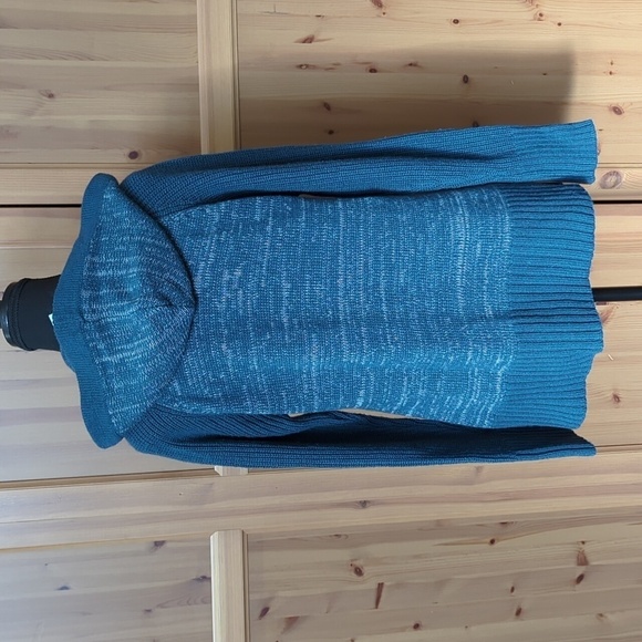 Lg Columbia Knit Sweater in  EUC Teal - Picture 3 of 9